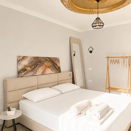 Premium 5-rooms L 4 Bathrooms L Center Appartement Tirana