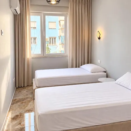 Appartement Premium 5-rooms L 4 Bathrooms L Center Tirana