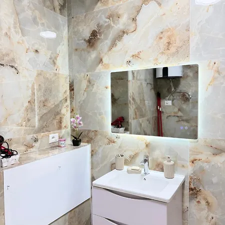 Appartement Premium 5-rooms L 4 Bathrooms L Center