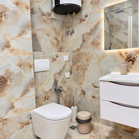 Appartement Premium 5-rooms L 4 Bathrooms L Center Tirana